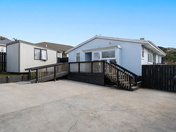11 Rangituhi Crescent, Takapuwahia