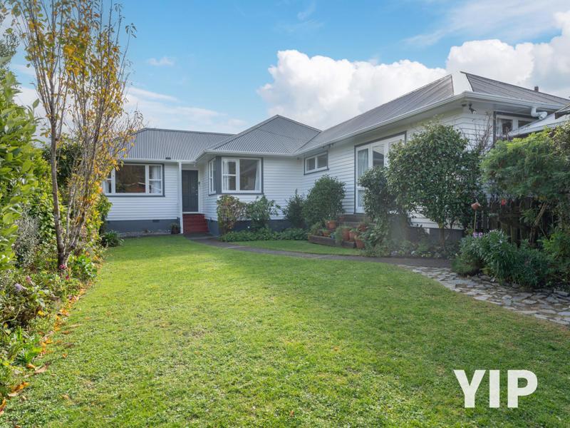 10 Turville Crescent Newlands NZ 6037 - Collective First National ...