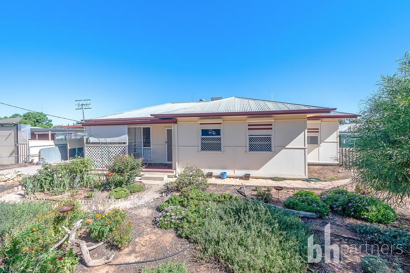 16 Roberts Street, Berri SA, Berri - Thumbnail 3