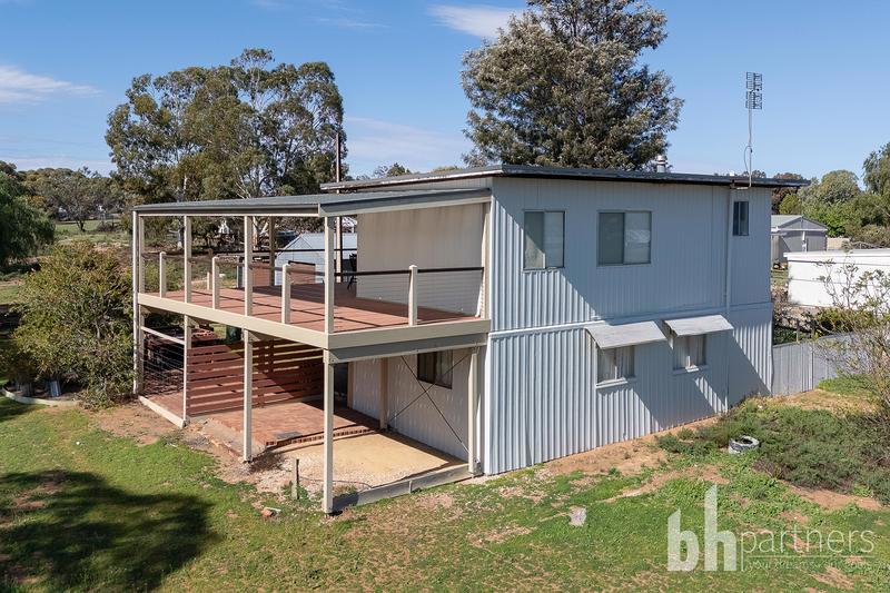 24 Phillip Avenue, Swan Reach SA, Swan Reach - Thumbnail 3