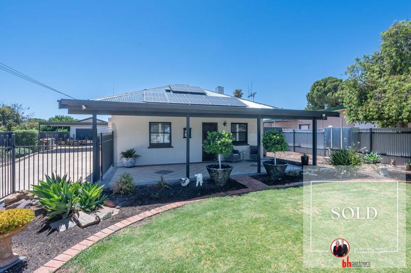 121 Paruna Road, Loxton SA, Loxton - Image 1