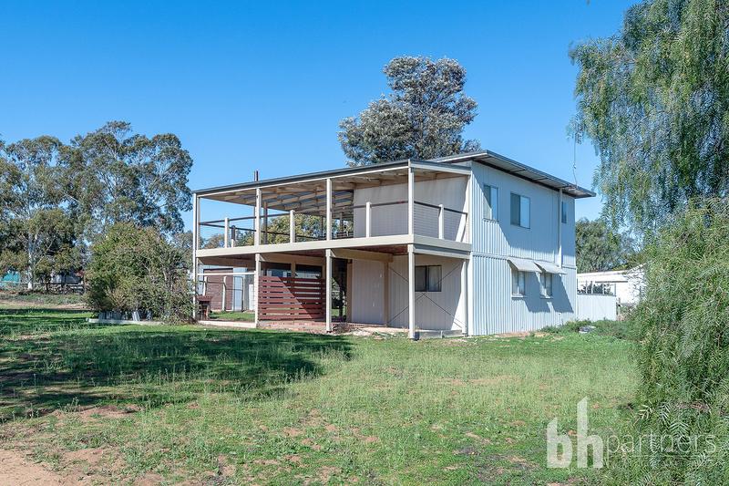 24 Phillip Avenue, Swan Reach SA, Swan Reach - Thumbnail 2