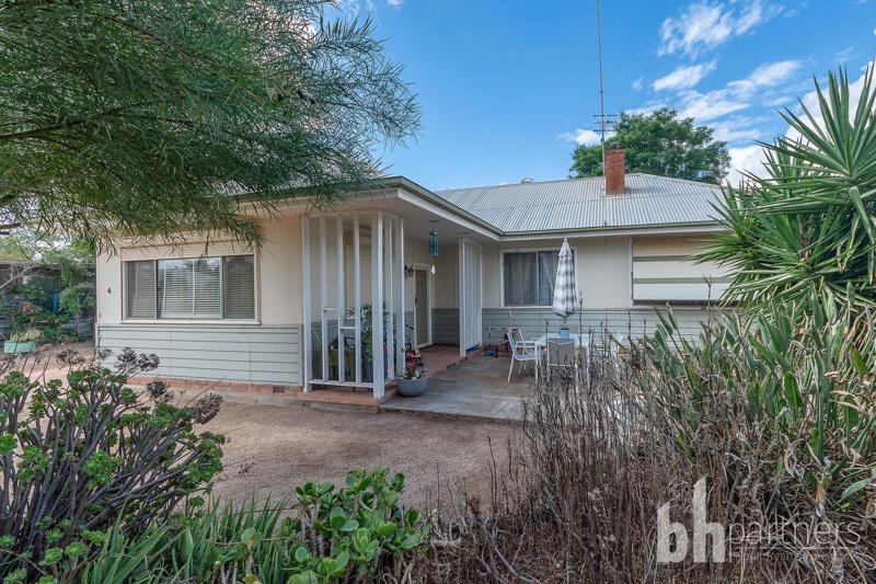 4 Kokoda Avenue, Renmark SA, Renmark - Image 1