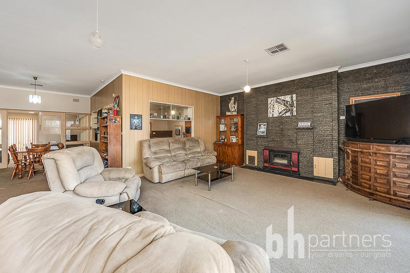 114 Adelaide Road, Mannum SA, Mannum - Thumbnail 5