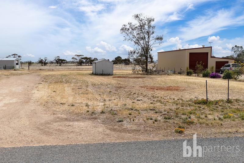 13 McIntosh Avenue, Pinnaroo SA, Pinnaroo - Thumbnail 5