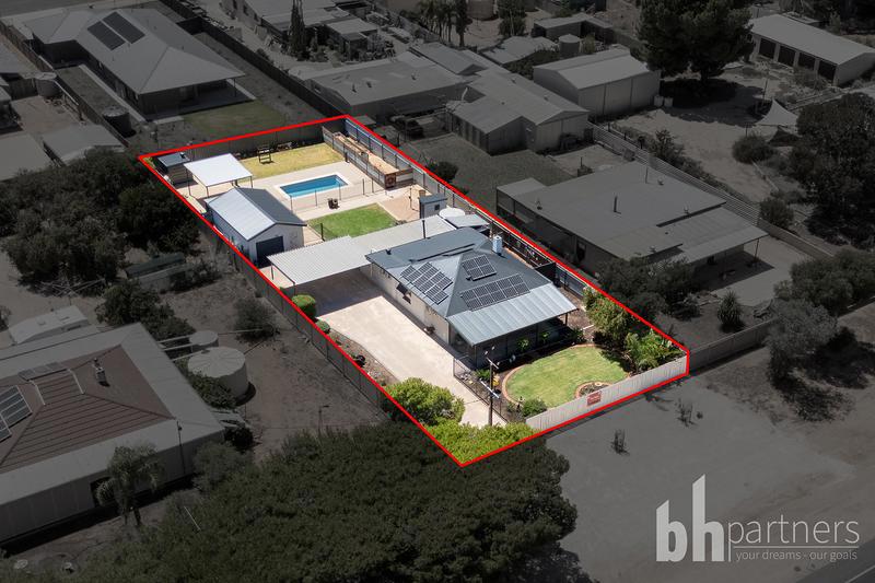121 Paruna Road, Loxton SA, Loxton - Thumbnail 2