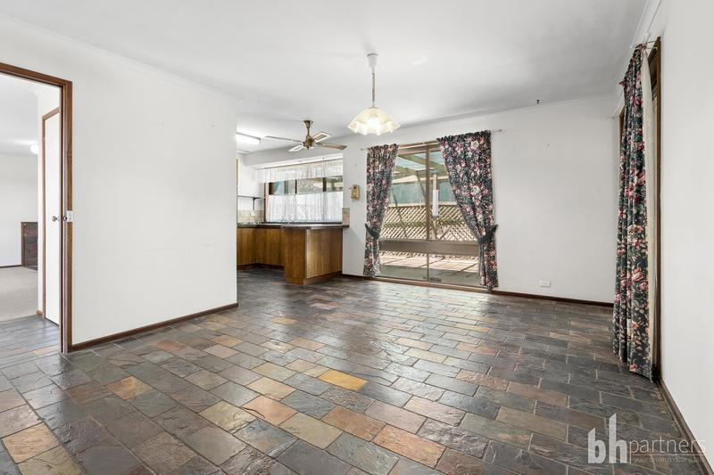 22 Thiele Avenue, Loxton SA, Loxton - Thumbnail 5