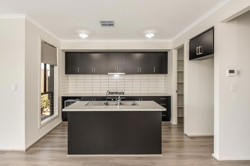 11 Luxmoore Road, Angle Vale SA, Angle Vale - Thumbnail 8