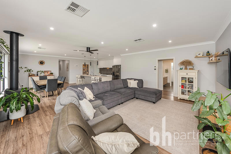 70 Dollard Avenue, Mannum SA, Mannum - Thumbnail 3