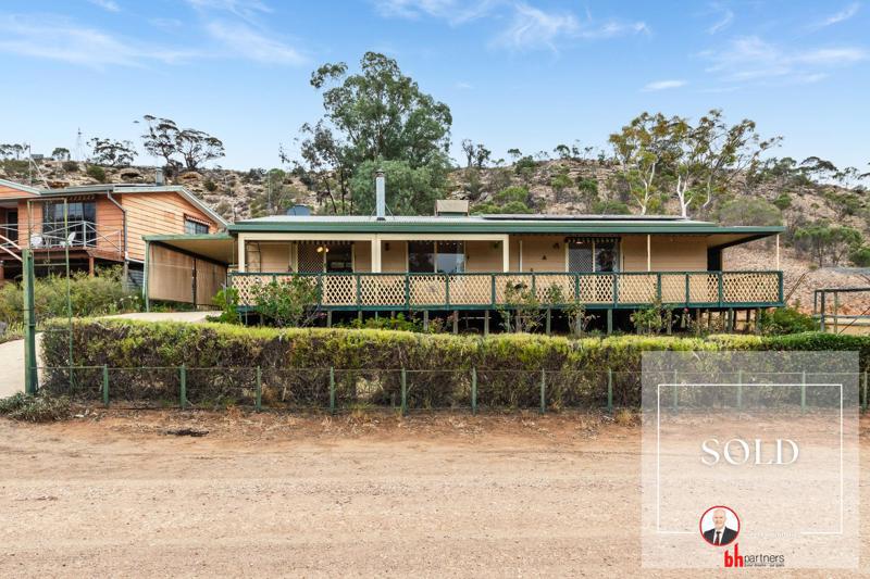 63 Tom Groggin Drive, Younghusband SA, Younghusband - Image 1