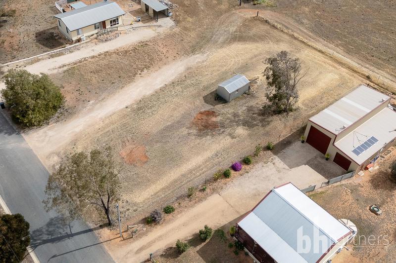 13 McIntosh Avenue, Pinnaroo SA, Pinnaroo - Thumbnail 2