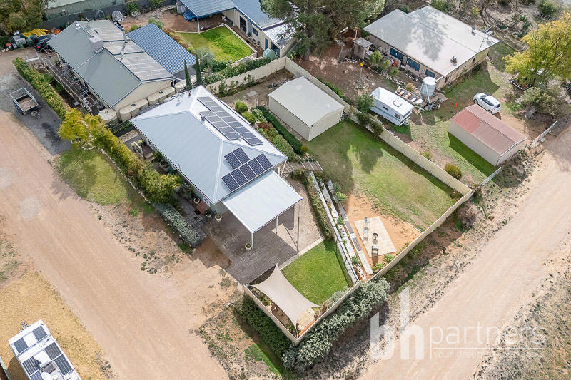 28 Tom Groggin Drive, Younghusband SA, Younghusband - Thumbnail 2