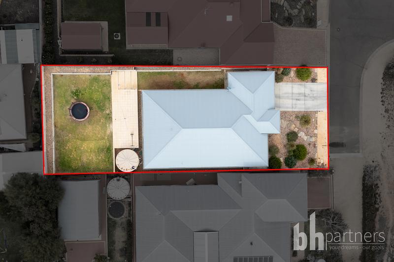 20 McEwen Drive, Loxton SA, Loxton - Thumbnail 3
