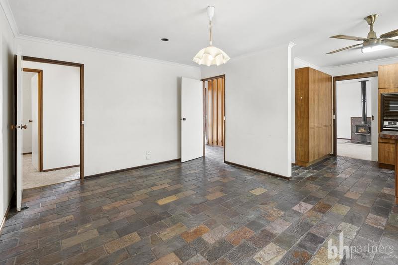 22 Thiele Avenue, Loxton SA, Loxton - Thumbnail 8