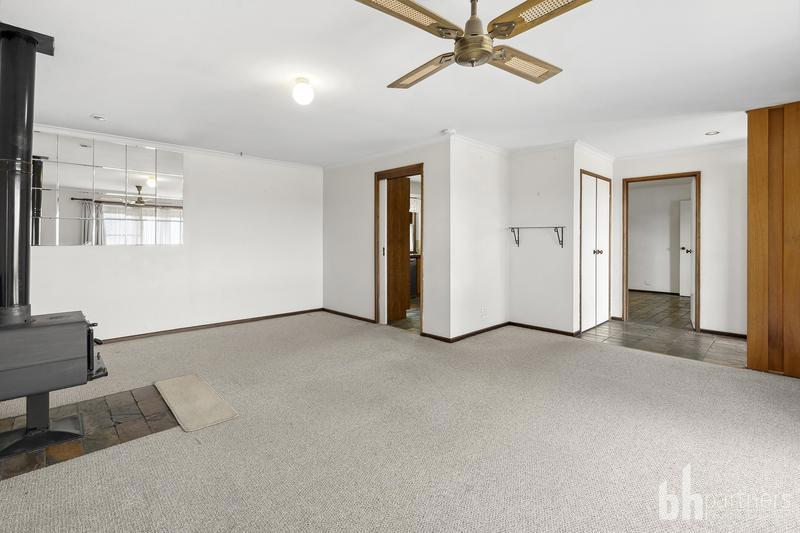 22 Thiele Avenue, Loxton SA, Loxton - Thumbnail 7