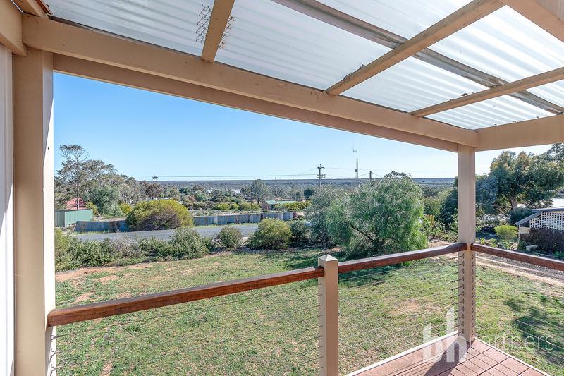 24 Phillip Avenue, Swan Reach SA, Swan Reach - Thumbnail 5