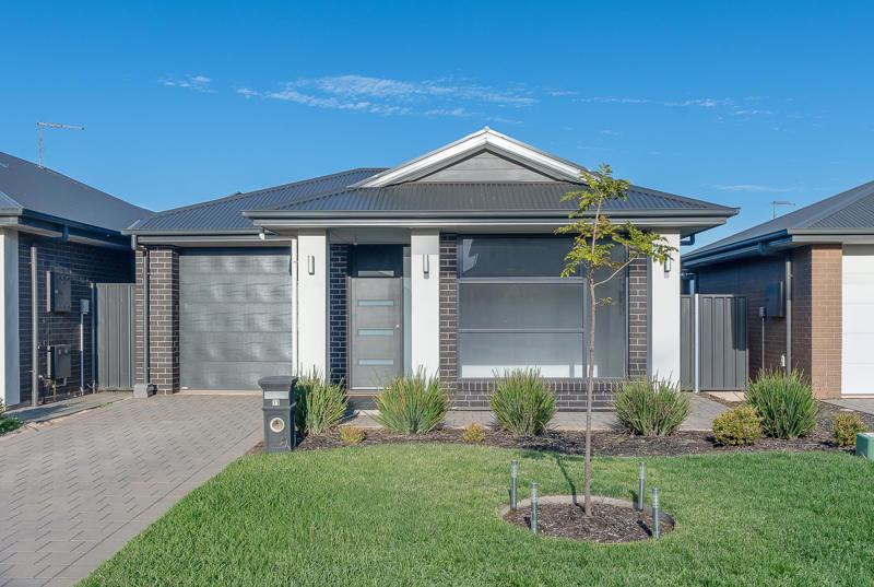 11 Luxmoore Road, Angle Vale SA, Angle Vale - Image 1
