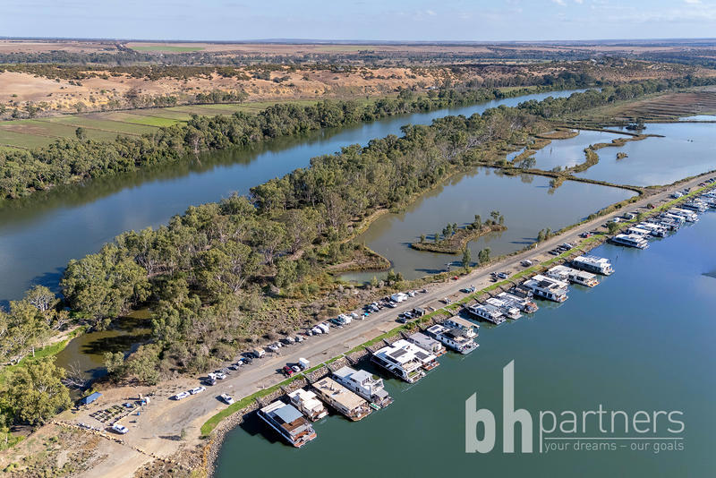 Berth 141 Pelican Drive, Mannum SA, Mannum - Thumbnail 2