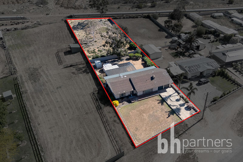 114 Adelaide Road, Mannum SA, Mannum - Thumbnail 2