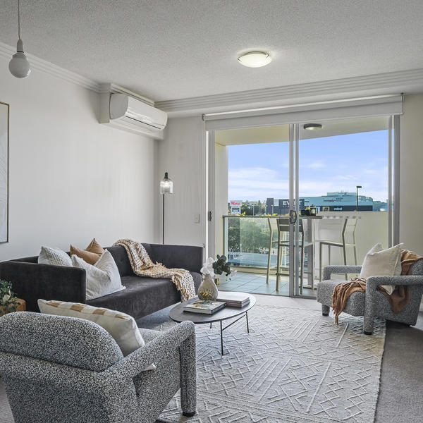 302/392 Hamilton Road, Chermside