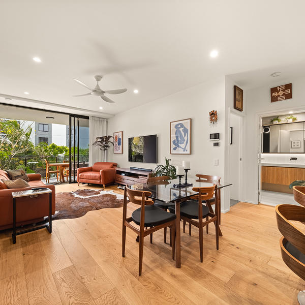 20209/1 Ferry Road, West End