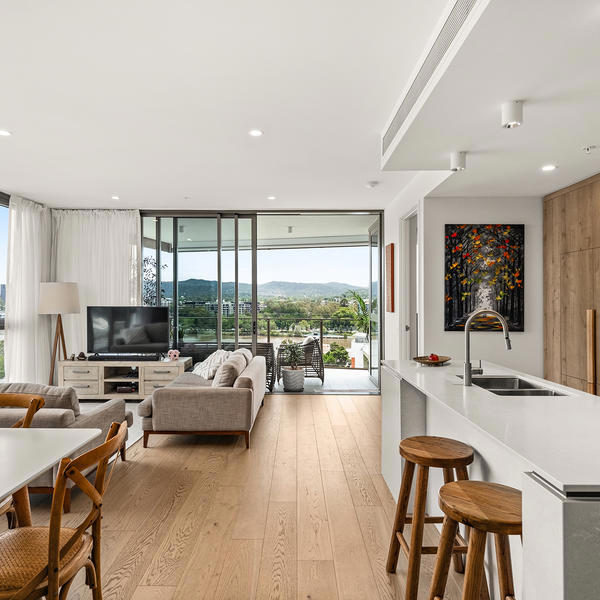 30907/9 Pidgeon Close, West End