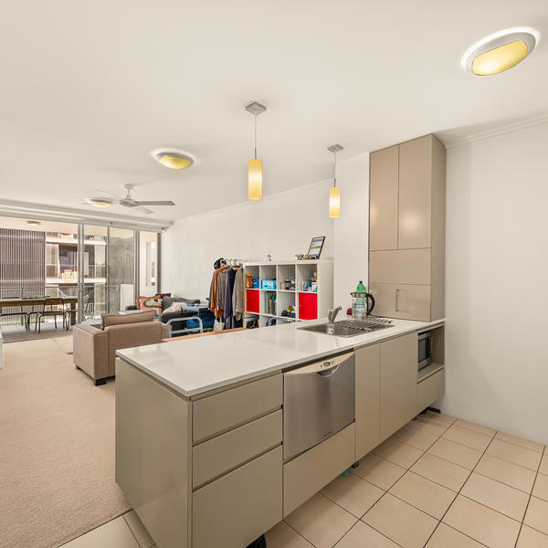 74/20 Donkin Street, West End