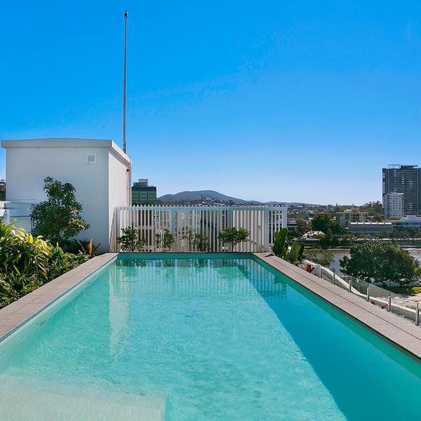 215/8 Donkin Street, West End