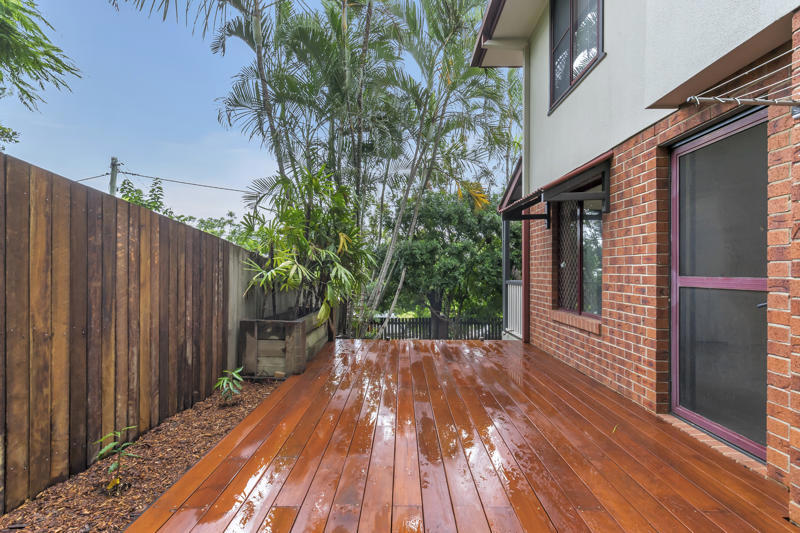 3/6 Hoogley Street, West End