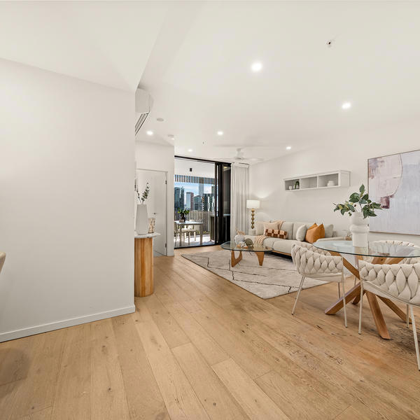 21312/19 Wilson Street, West End