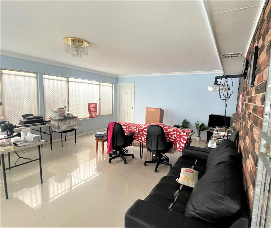 127 McCredie Road, Guildford West, Guildford West - Thumbnail 8