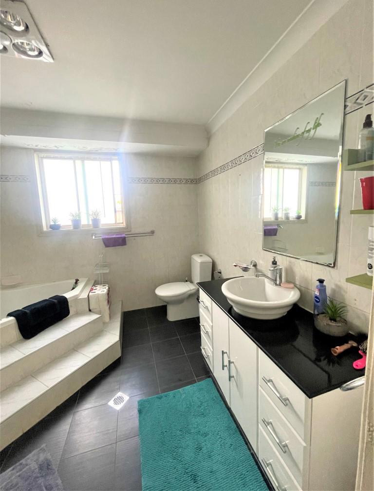 127 McCredie Road, Guildford West, Guildford West - Thumbnail 3