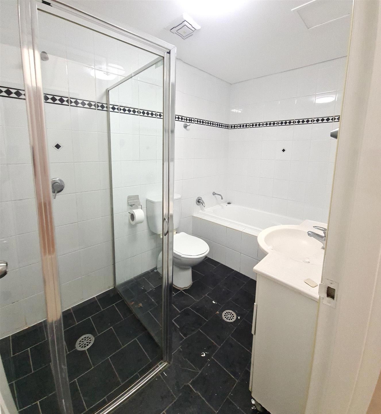 12/2-4 Hargrave Road, Auburn, Auburn - Thumbnail 5