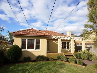 1/26 Devon Grove, Oakleigh