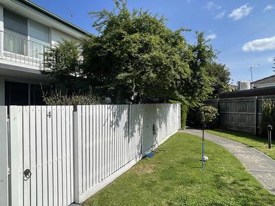 10/107 Warrigal Road, Mentone