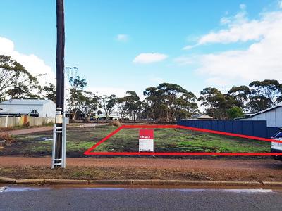 26 GARDINER Street, Moora