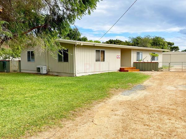 6 Cameron Street, Jurien Bay