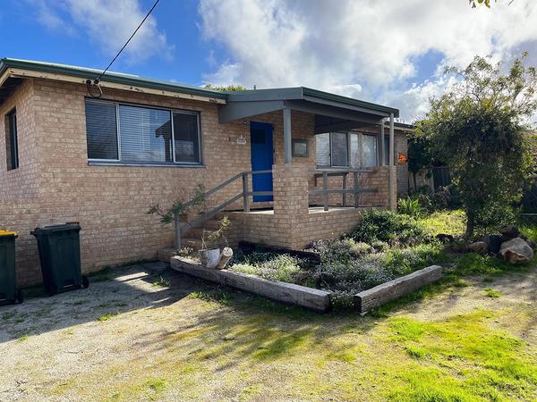 9 SHINGLE Avenue, Jurien Bay