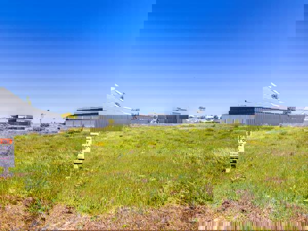 802 Pethick Loop, Green Head