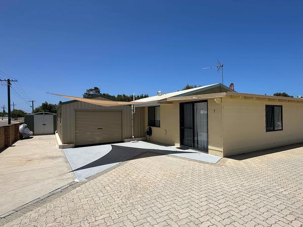 7/2 Casuarina Crescent, Jurien Bay
