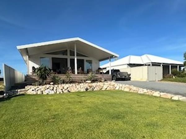 7 DEE Street, Leeman