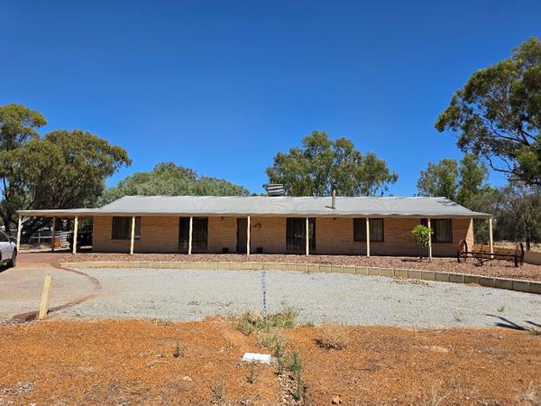 126 Keane Street, Moora