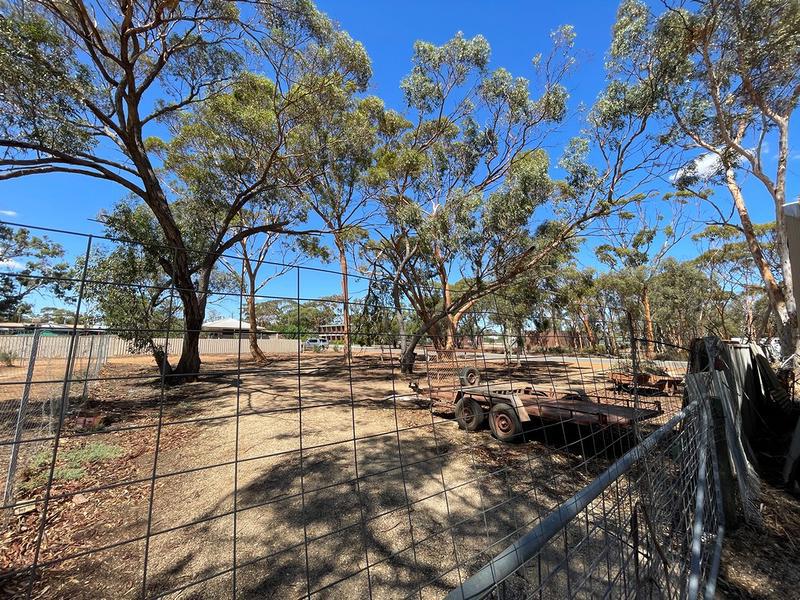 23 LEFROY Street, Moora