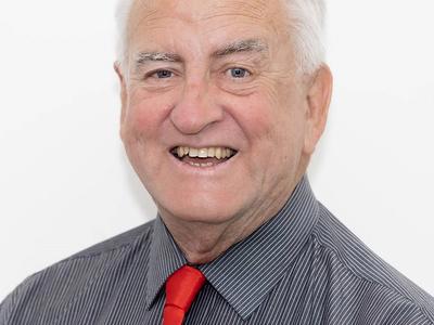 Peter Lyons