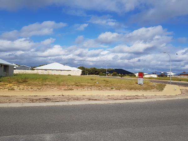 11 Meelup Drive, Jurien Bay