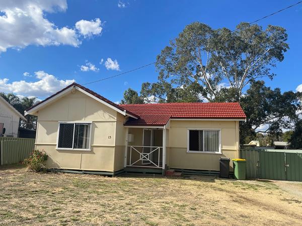 13 KINTORE Street, Moora