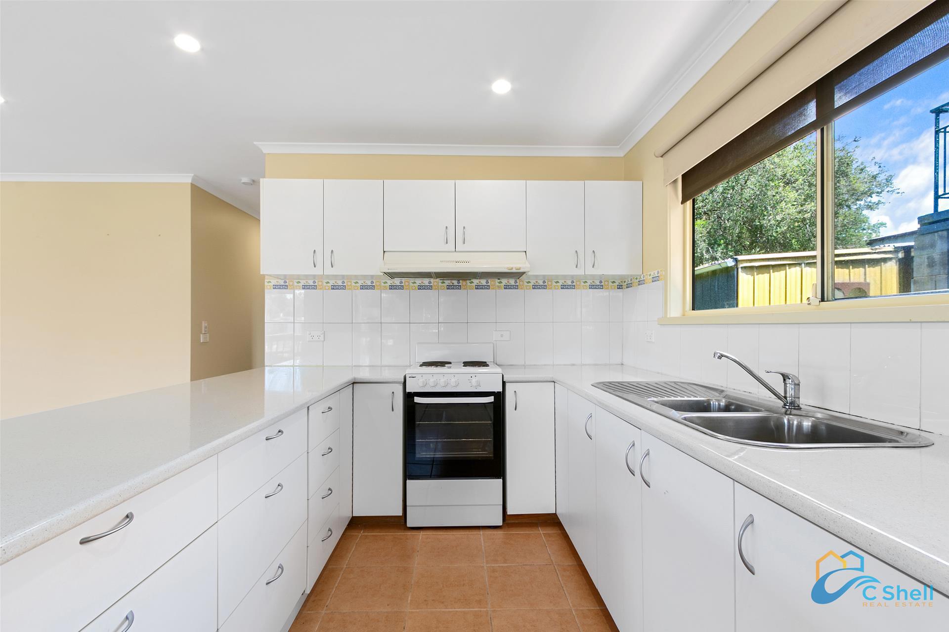 81 Goodlett Avenue Loch Sport, VIC, Loch Sport - Thumbnail 3