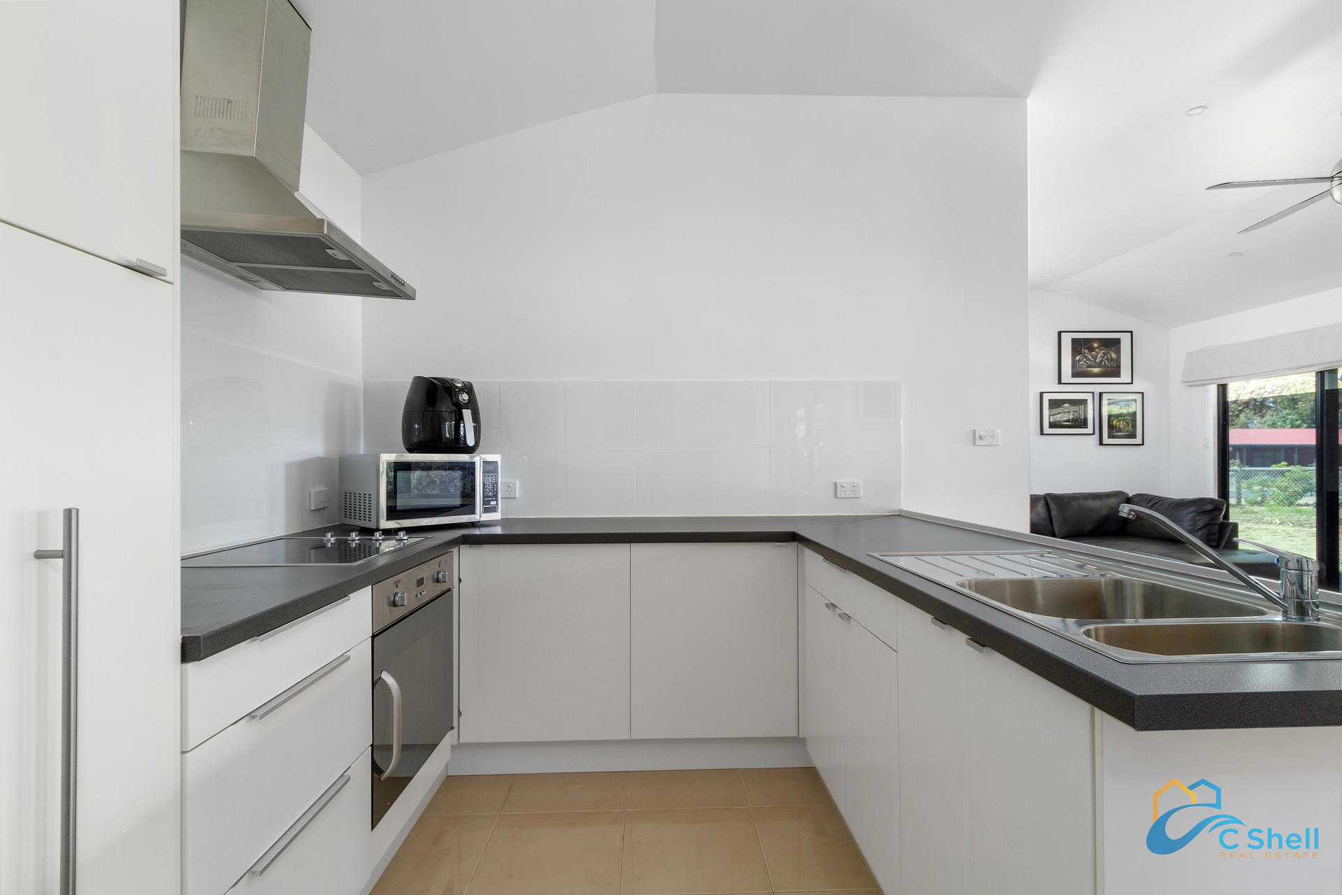 19 Caldwell Street Loch Sport, VIC, Loch Sport - Thumbnail 2
