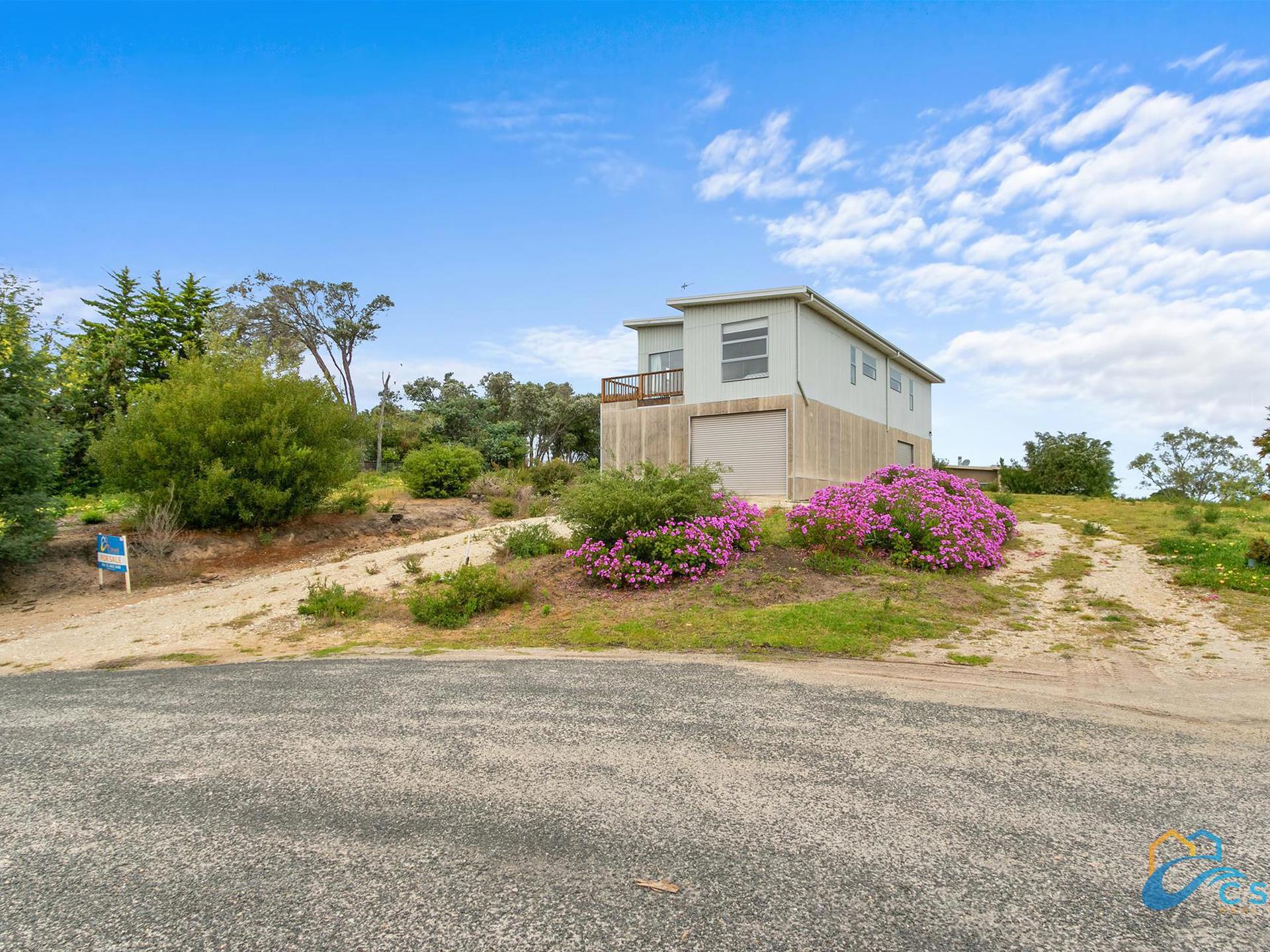 17 Elizabeth Court Loch Sport, VIC, Loch Sport - Image 1