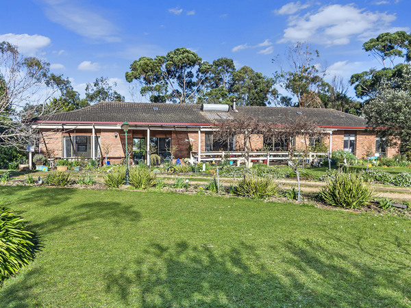 76 O'Keefes Road, Winslow VIC 
